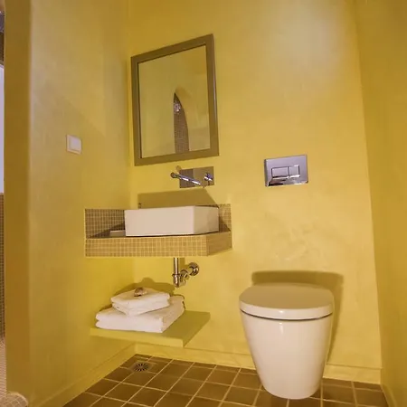 ホテル Gorgona ミロポタス