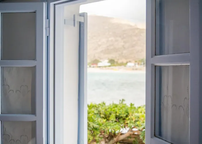 γοργόνα Ξενοδοχείο *