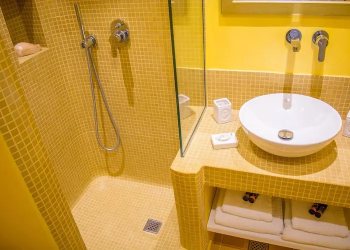 γοργόνα Ξενοδοχείο *